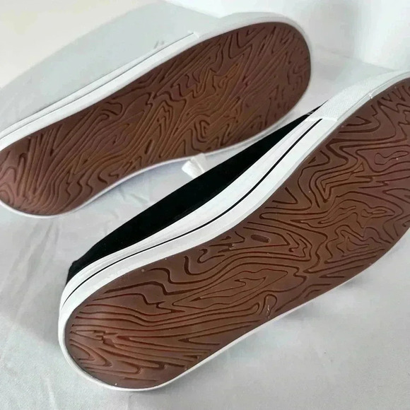 New Slow Man’s women’s fashion shoes Black & White. - Picture 6 of 7